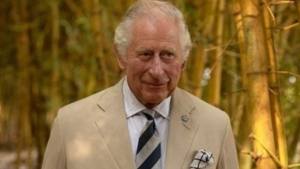 Βρετανία: «Μου επέτρεψαν να βγω από το κλουβί μου» αστειεύτηκε ο βασιλιάς Κάρολος