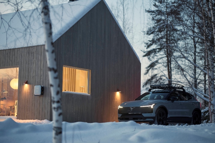 339529 Volvo EX30 Cross Country with Swedish winter cabin