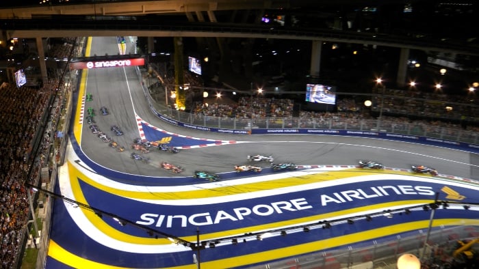 Singapore Airlines Trackside Branding 2 1 1