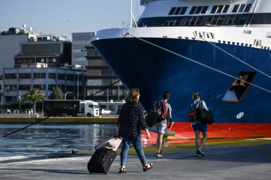 ΥΝΑΝΠ: Εκπτώσεις σε ακτοπλοϊκά και αεροπορικά εισιτήρια για αναπληρωτές εκπαιδευτικούς