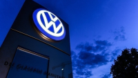 VW: Υψηλότερο το κόστος εργασίας στη Γερμανία, σε σχέση με τους ανταγωνιστές της