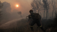 Χωρίς ενεργό μέτωπο η πυρκαγιά στη Σταμάτα - Διάσπαρτες εστίες στην Κερατέα
