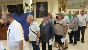 Εκλογές ΠΑΣΟΚ: Ψήφισαν πάνω από 300.000 - Τα πρώτα αποτελέσματα