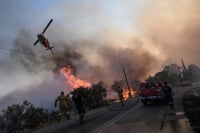 Κομισιόν: Κινητοποίησε βοήθεια για τις πυρκαγιές στην Ελλάδα