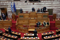 Ολομέλεια της Βουλής: Επετειακή συνεδρίαση για τα 51 χρόνια από την εξέγερση του Πολυτεχνείου