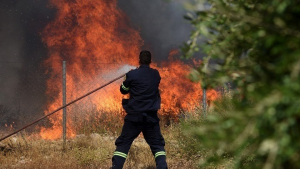 Πολύ υψηλός κίνδυνος πυρκαγιάς αύριο για πέντε περιφέρειες της χώρας