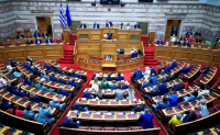 Βουλή: Τροπολογία για το όριο αποστρατείας των ΕΠΟΠ, την Πυροσβεστική και τα κενά στην εκπαίδευση