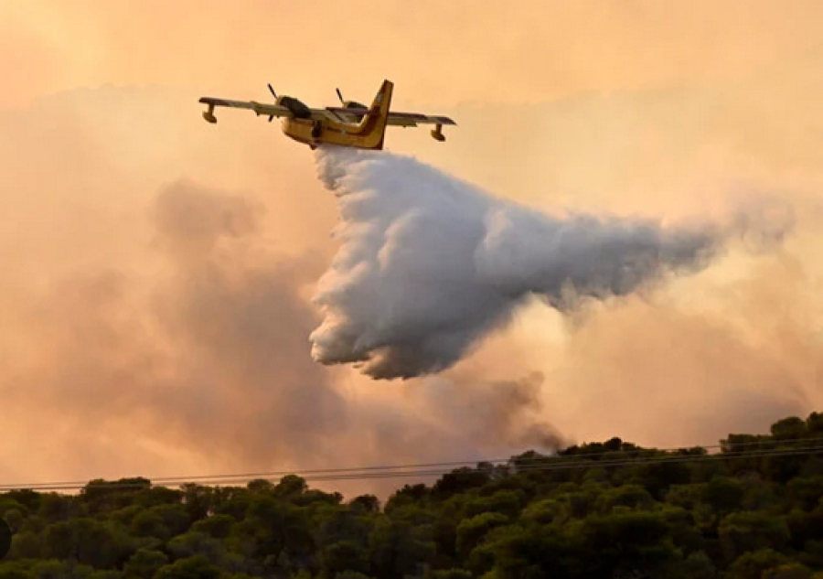 Πολύ υψηλός κίνδυνος πυρκαγιάς αύριο για 8 περιφέρειες της χώρας