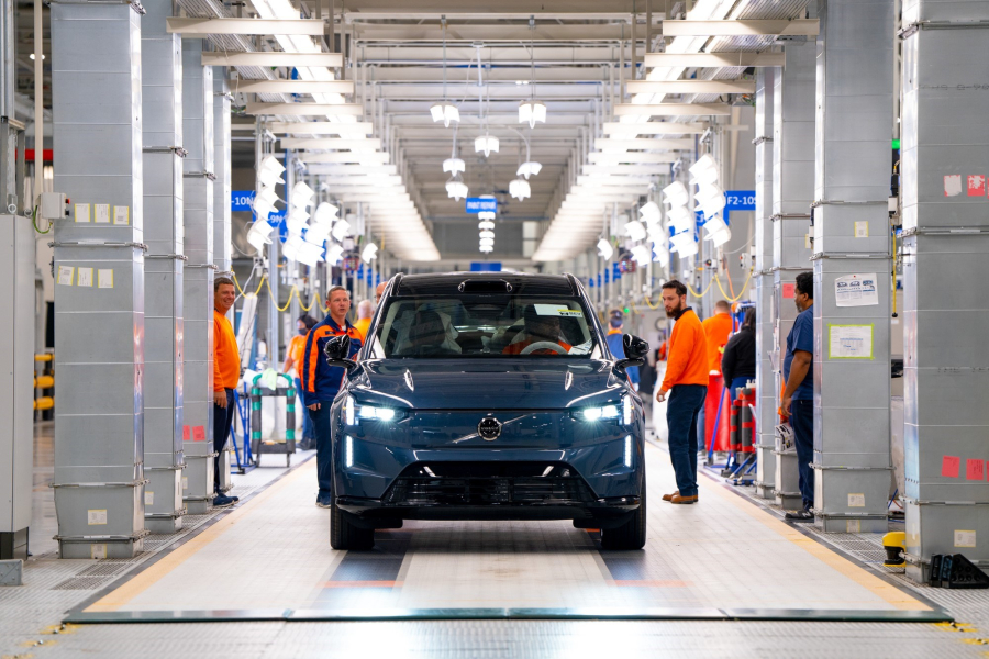 Volvo Cars: Ξεκινά την παραγωγή του αμιγώς ηλεκτρικού SUV EX90
