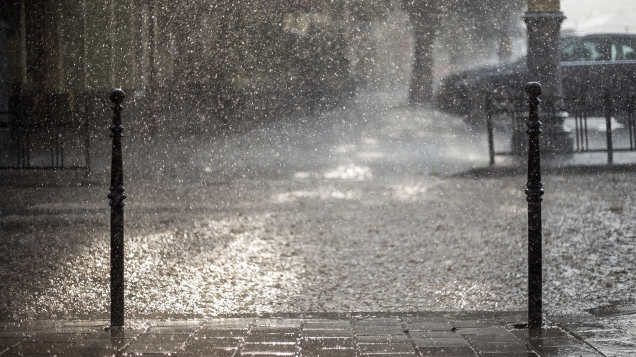 Πρόσκαιρη μεταβολή του καιρού με τοπικές βροχές και καταιγίδες -  BusinessNews.gr