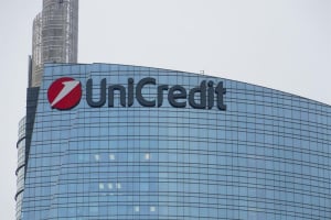 UniCredit: Πουλά τη ρωσική θυγατρική της, αφήνοντας «ανοιχτή πόρτα» για να επιστρέψει