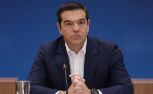 Τσίπρας: Ο κ. Κουρτς μπροστά στον κ. Μητσοτάκη, φαντάζει μάλλον ως «αρσακειάδα»