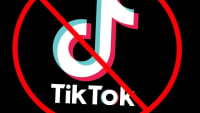 Το TikTok έπαψε να λειτουργεί στις ΗΠΑ, αλλά ελπίζει σε μια παρέμβαση του Τραμπ