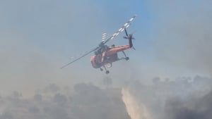 Χωρίς ενεργό μέτωπο οι πυρκαγιές σε Βάρης-Κορωπίου και Ηλιόκαστρο Αργολίδας - Σε εξέλιξη φωτιά στον Ασπρόπυργο