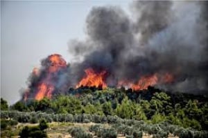 Πολύ υψηλός κίνδυνος πυρκαγιάς αύριο για τρεις περιφέρειες