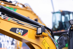 Caterpillar: Ισχυρή άνοδος 21% στα κέρδη στο γ&#039; τρίμηνο