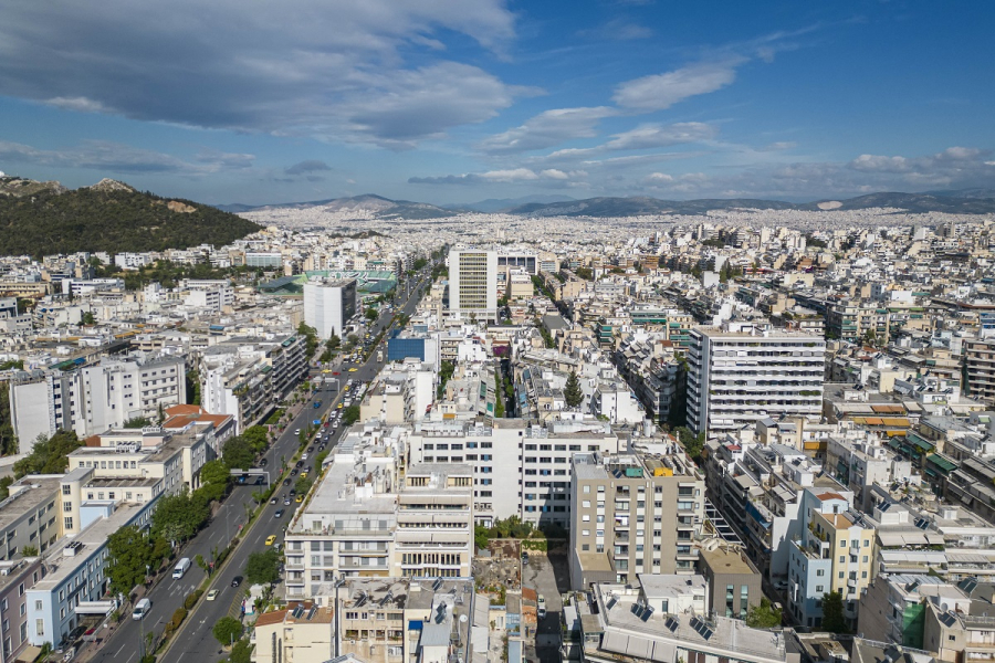 Έρευνα RED &amp; RICS: Οι νέες πολιτικές και οι νόμοι η μεγαλύτερη πρόκληση (74%) των εταιρειών στο real estate