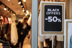 Klarna για Black Friday: Προτεραιότητα στα προϊόντα τεχνολογίας - Επιφύλαξη για τις προσφορές