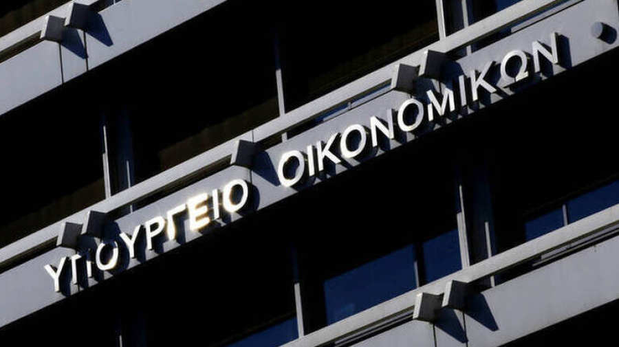 Ενόψει αλλαγών στον τεκμαρτό τρόπο φορολόγησης των ελευθέρων επαγγελματιών - Όλα τα σενάρια