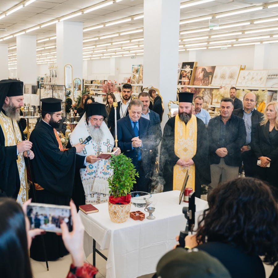 Χαλκιαδάκης: Εγκαινιάστηκαν δύο νέα καταστήματα στο Γάζι Μαλεβιζίου