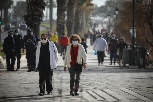 Κορονοϊός: Σταδιακή αποκλιμάκωση του επιδημιολογικού φορτίου