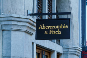 Abercrombie &amp; Fitch: Συνελήφθησαν ο πρώην CEO και ο σύντροφός του, για βιασμούς ανδρών και trafficking