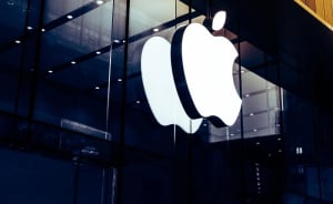 Apple: Άνοδος 6% στα έσοδα το δ&#039; τρίμηνο