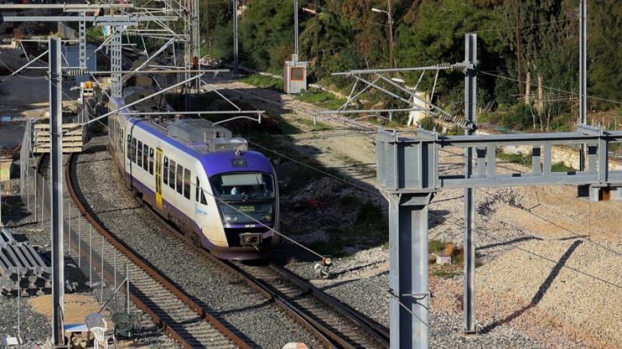 Hellenic Train και ΟΣΕ: Διερευνώνται τα αίτια για το περιστατικό με συρμό Προαστιακού που εισήλθε σε γραμμή του Μετρό