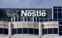 Nestlé: Μειώνει τα κόστη και ενισχύει το μάρκετινγκ